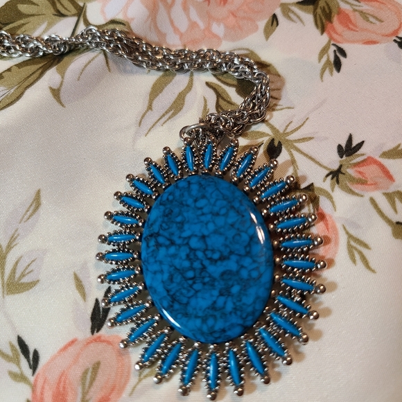 Ladies Vintage anique necklace for sale - Picture 8 of 10